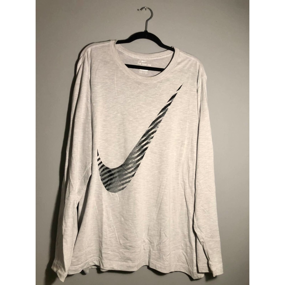 🔥NIKE DRI FIT LONG SLEEVE TEE🔥